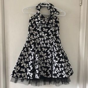 Short pouffy blck dress